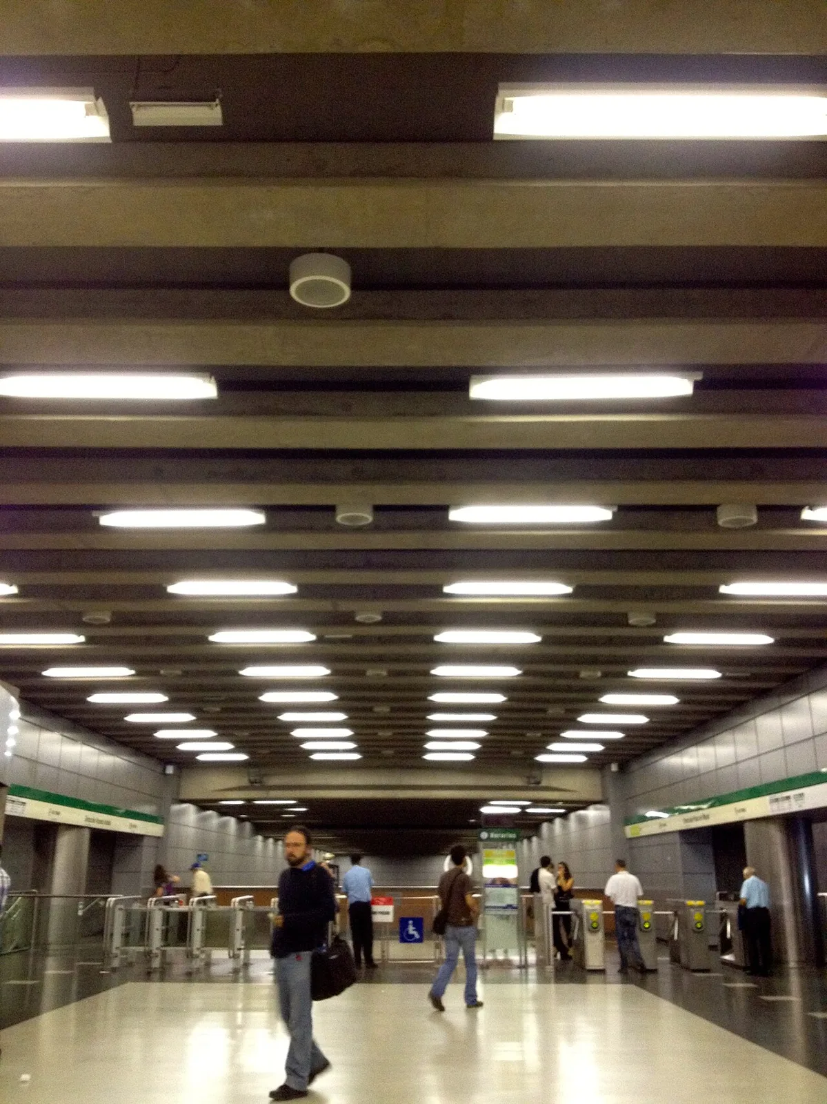 Metro de Santiago: guía práctica de líneas, tarifa y consejos de uso